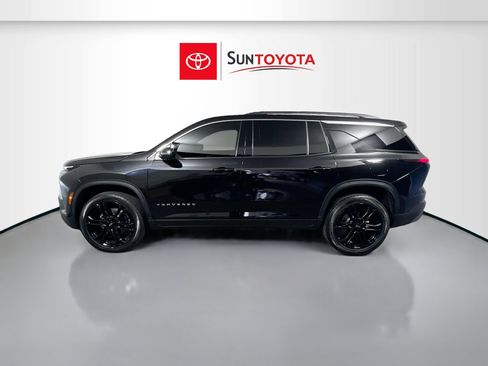 Used 2025 Chevrolet Traverse LT w/ Driver Confidence Package image 7