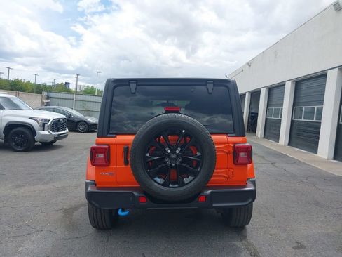 Used 2023 Jeep Wrangler Unlimited Sahara w/ Cold Weather Group AWD/4WD image 7