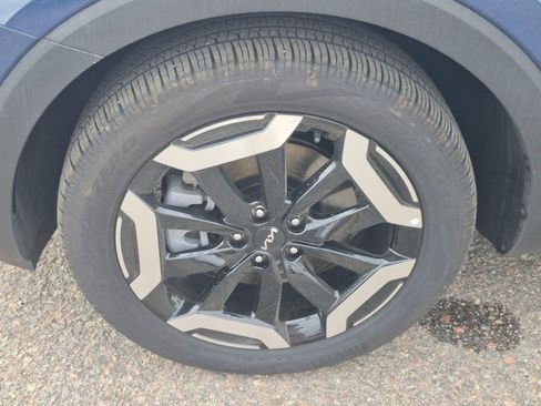 Certified 2025 Kia Telluride EX image 22