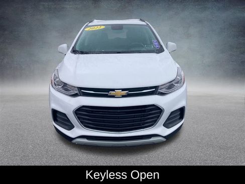 Used 2022 Chevrolet Trax LT w/ Driver Confidence Package image 10