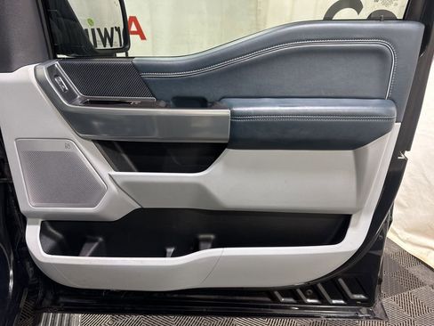 Used 2022 Ford F150 Limited image 11