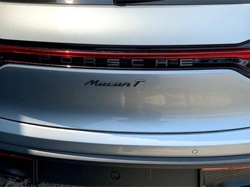 New 2025 Porsche Macan Turbo image 38