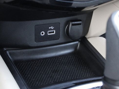 Used 2018 Nissan Rogue SV image 39