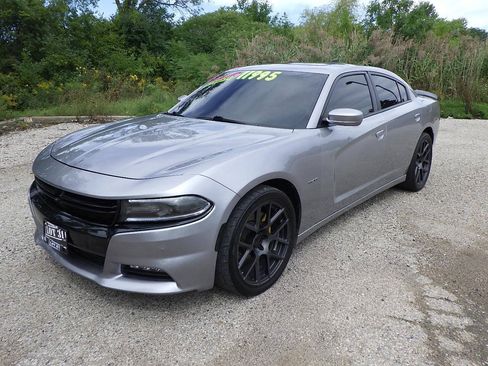 Used 2015 Dodge Charger R/T RWD image 1