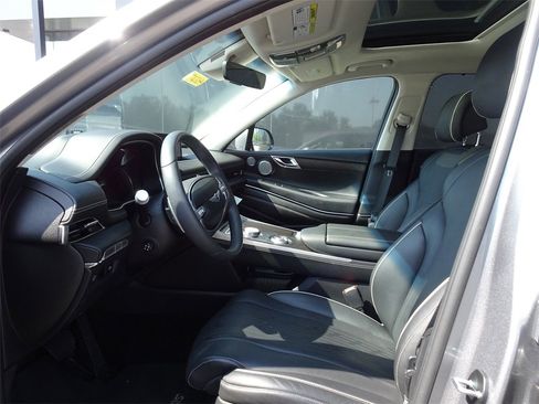 Used 2024 Genesis GV80 3.5T w/ Advanced Package image 9