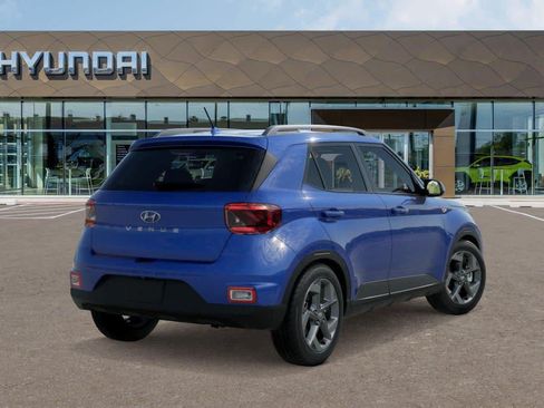 Used 2025 Hyundai Venue SEL FWD image 4