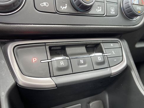 Used 2024 GMC Terrain AT4 w/ Infotainment Package II AWD/4WD image 31
