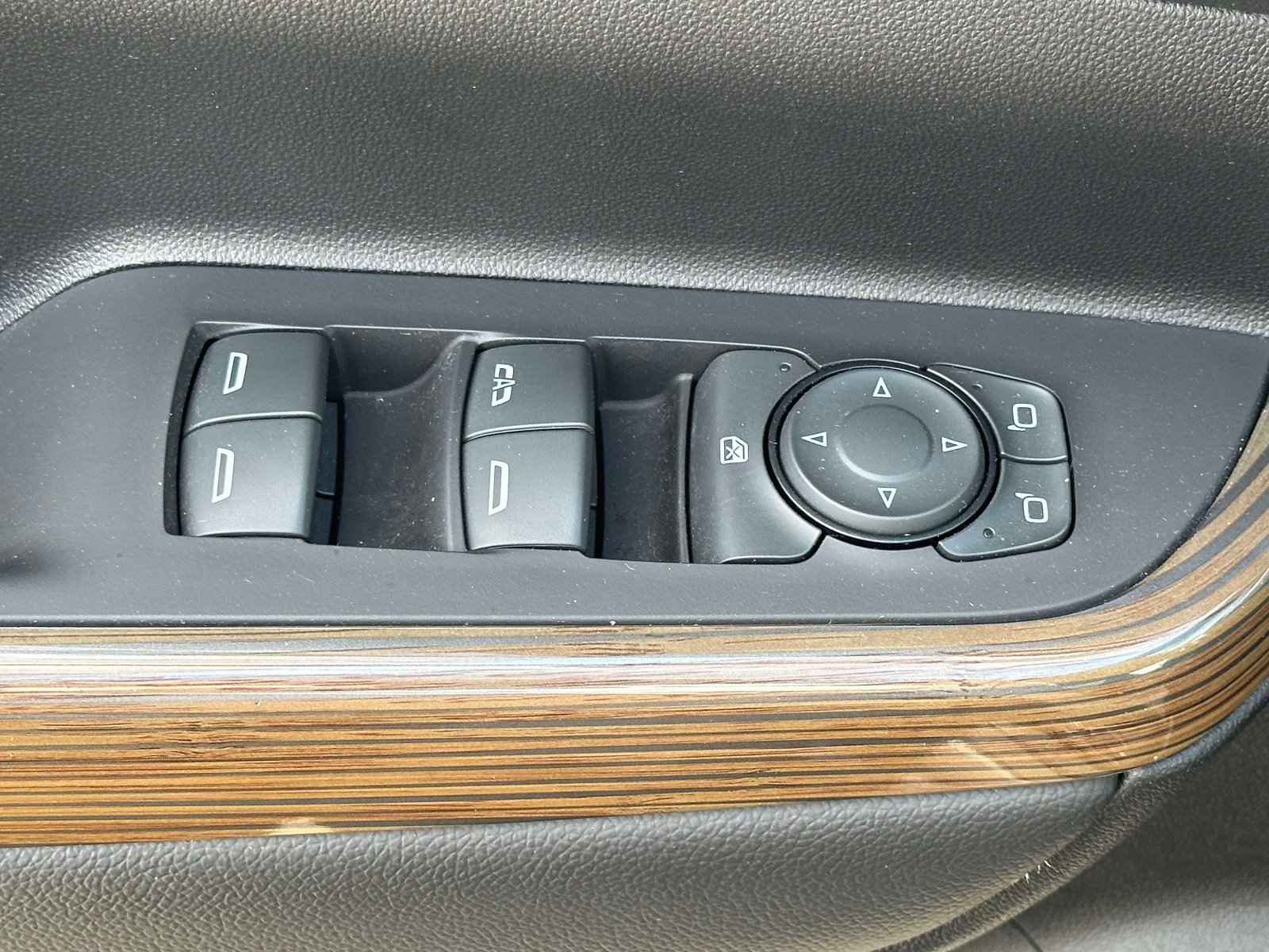 Used 2023 GMC Acadia SLE w/ Driver Convenience Package AWD/4WD image 20