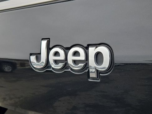 Used 2023 Jeep Grand Cherokee L Overland w/ Advanced Protech Group III image 30