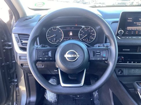 Used 2024 Nissan Rogue SV AWD/4WD image 17