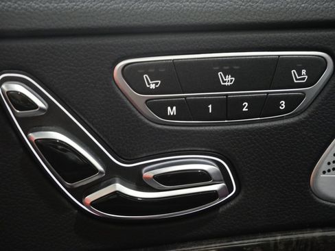 Used 2018 Mercedes-Benz S 560 4MATIC Sedan image 15