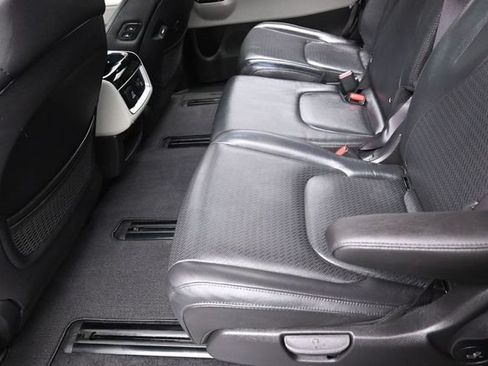 Used 2023 Kia Carnival SX Prestige w/ Paint Protection Package FWD image 23