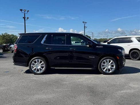 Used 2023 Chevrolet Tahoe High Country w/ Advanced Technology Package AWD/4WD image 2