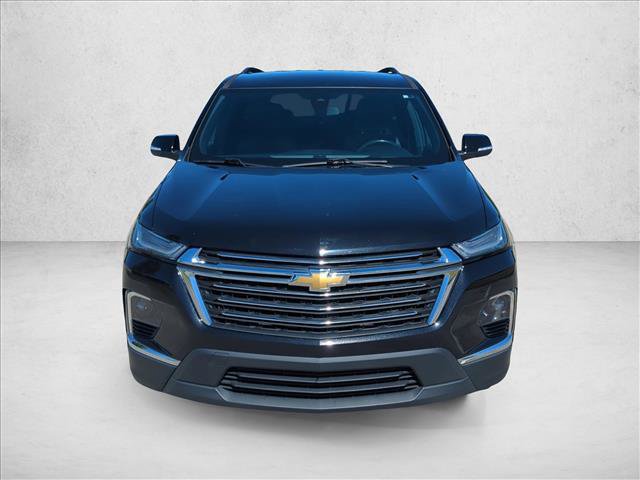 Used 2022 Chevrolet Traverse LT FWD image 2