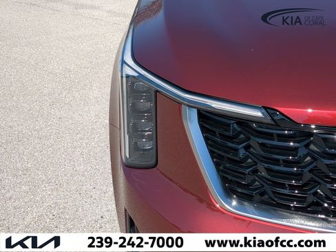 New 2025 Kia Sorento S image 10