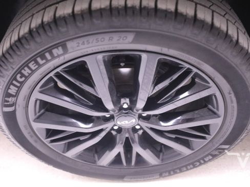 Used 2022 Kia Telluride SX w/ SX Prestige Package image 36