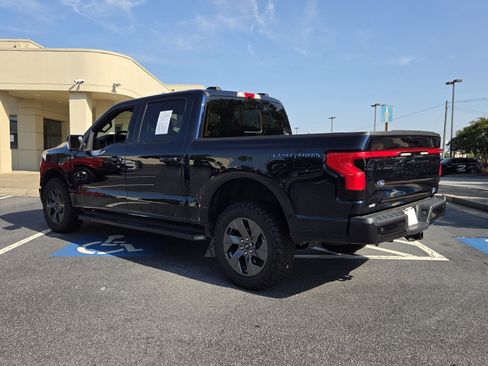 Used 2023 Ford F150 Lightning Lariat AWD/4WD image 8