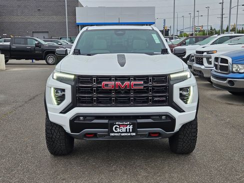 Used 2024 GMC Canyon AT4X AWD/4WD image 9