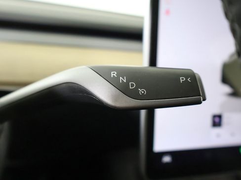 Used 2023 Tesla Model Y Long Range image 38