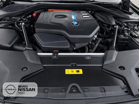 Used 2018 BMW 530e RWD image 14