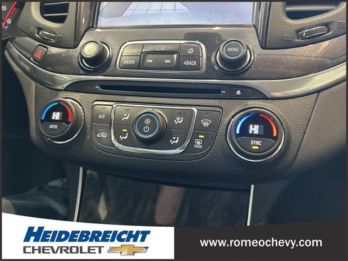 Used 2014 Chevrolet Impala LT w/ Convenience Package image 23