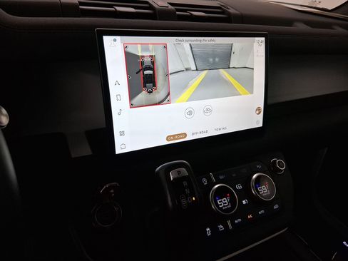 Used 2022 Land Rover Defender 110 X-Dynamic SE image 27