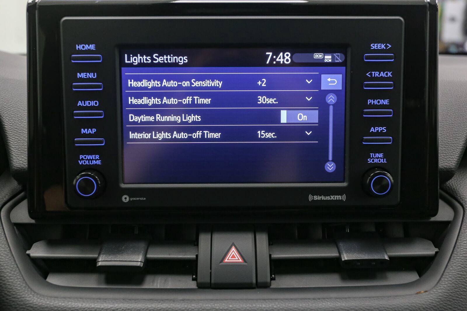 Used 2021 Toyota RAV4 XLE AWD/4WD image 27