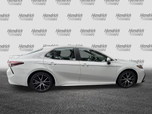 Used 2023 Toyota Camry SE FWD image 10