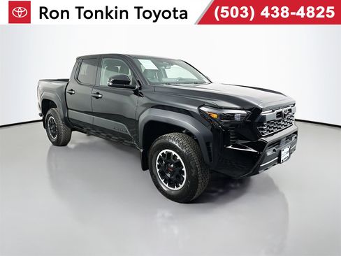 Used 2025 Toyota Tacoma TRD Off-Road w/ TRD Off Road Upgrade Package image 1
