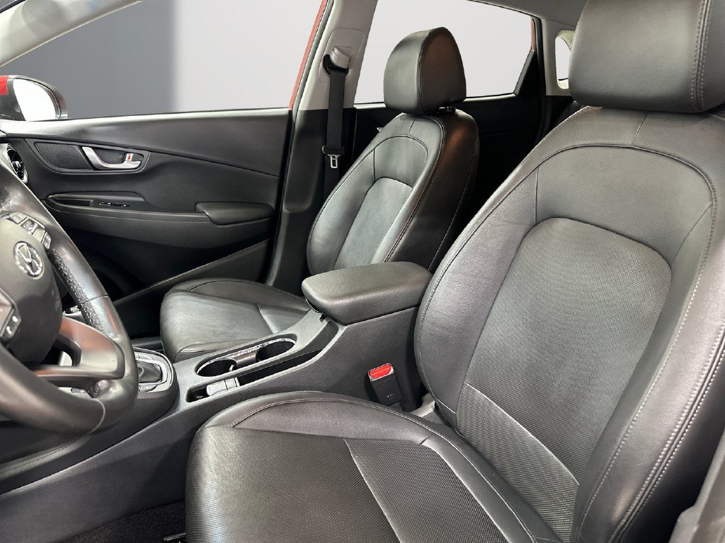 Certified 2022 Hyundai Kona Limited FWD image 15
