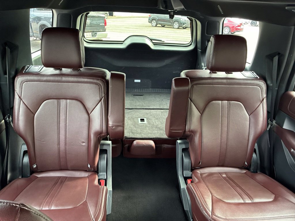 Used 2024 Ford Expedition Limited AWD/4WD image 56