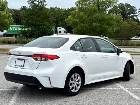 Used 2024 Toyota Corolla LE FWD image 18