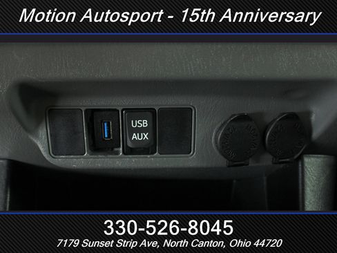 Used 2013 Toyota Tacoma 4x4 Access Cab V6 w/ SR5 Pkg image 23