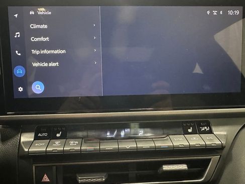 Used 2025 Toyota Camry XSE image 30