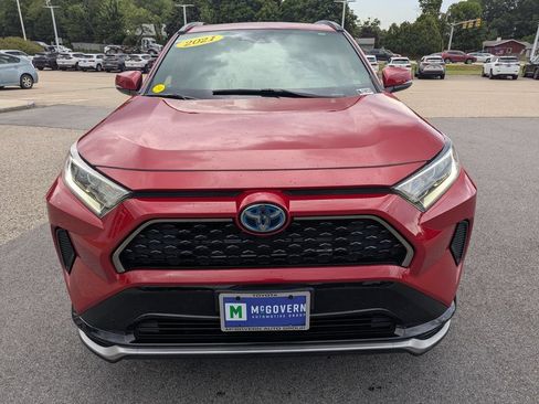 Used 2021 Toyota RAV4 SE w/ Weather & Moonroof Package AWD/4WD image 9