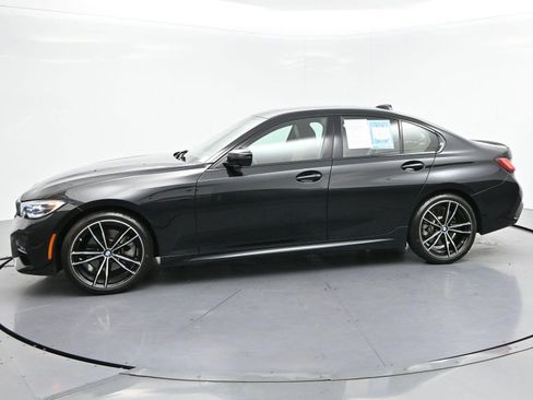 Used 2022 BMW 330i xDrive Sedan w/ M Sport Package AWD/4WD image 4