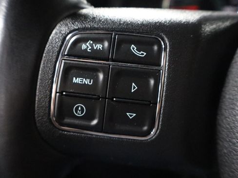 Used 2015 Jeep Wrangler Unlimited Sahara w/ Connectivity Group AWD/4WD image 14