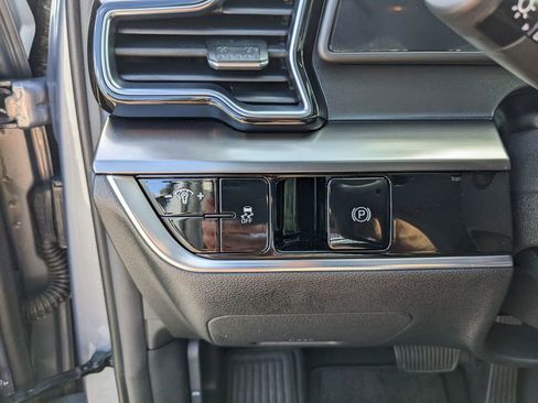 Certified 2023 Kia Sportage EX image 27