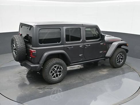 Used 2024 Jeep Wrangler Unlimited Rubicon w/ Technology Group AWD/4WD image 30