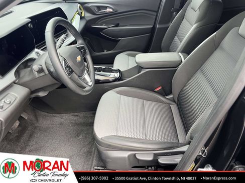 Certified 2024 Chevrolet Trax LT w/ Driver Confidence Package FWD image 17