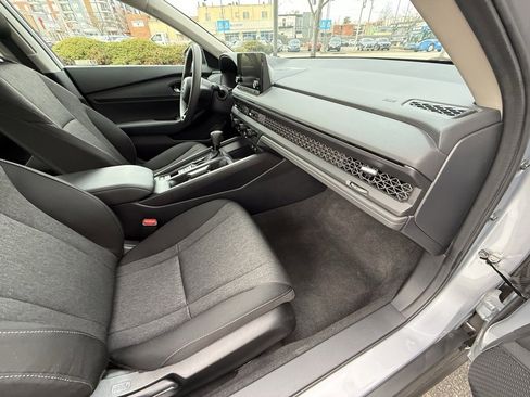 Used 2025 Honda Accord SE image 43