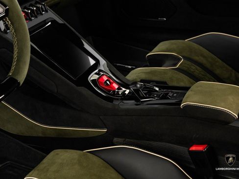 Used 2024 Lamborghini Huracan Sterrato image 45