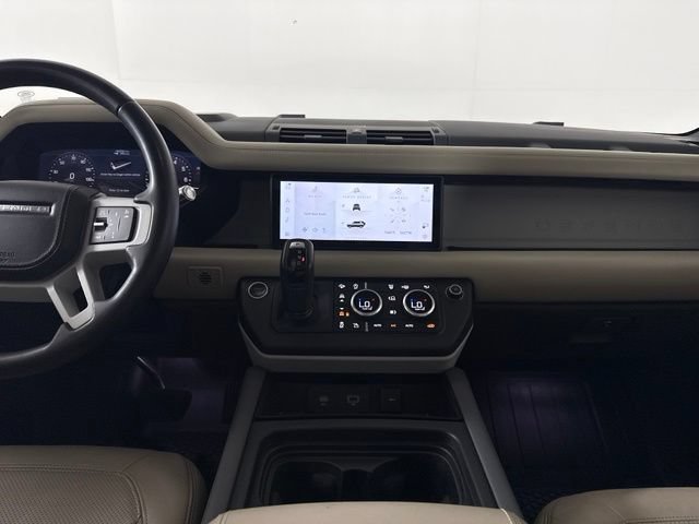 Used 2020 Land Rover Defender 110 HSE AWD/4WD image 34
