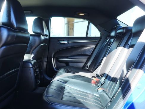 Used 2018 Chrysler 300 S image 30