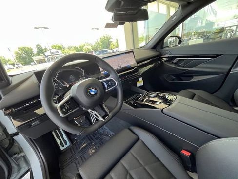 Certified 2024 BMW 530i xDrive w/ M Sport Package image 18