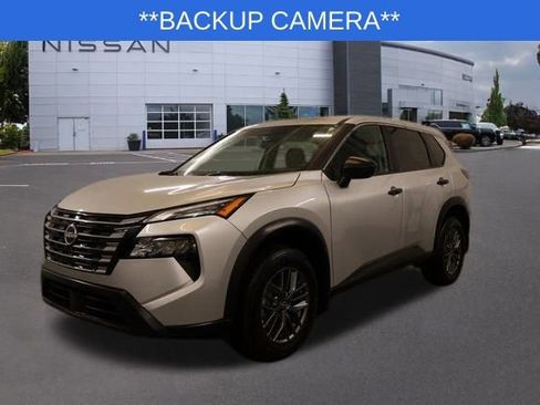 Used 2025 Nissan Rogue S image 6