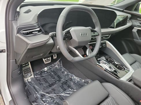 New 2026 Audi SQ5 Premium Plus AWD/4WD image 22