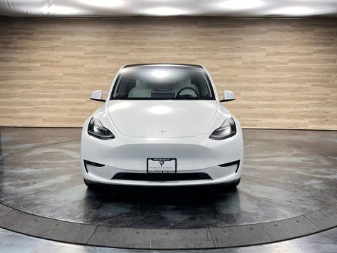 Used 2023 Tesla Model Y Performance AWD/4WD image 13