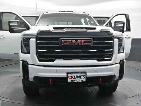 Used 2025 GMC Sierra 3500 AT4 AWD/4WD image 43