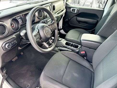 Used 2021 Jeep Wrangler Unlimited Sport image 24